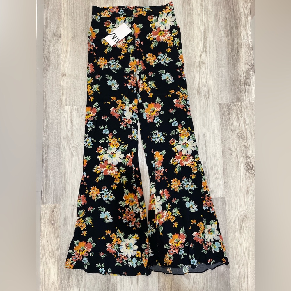 Zara S floral flare leg pants NWT